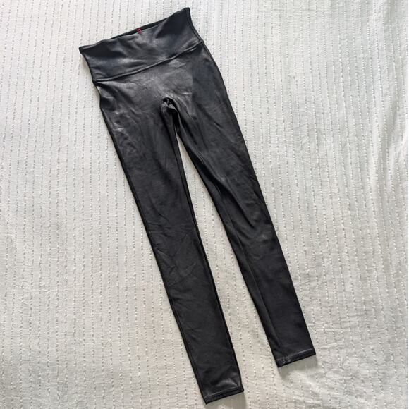 Spanx Womens Seamless Black Leggings size Small - Picture 2 of 6